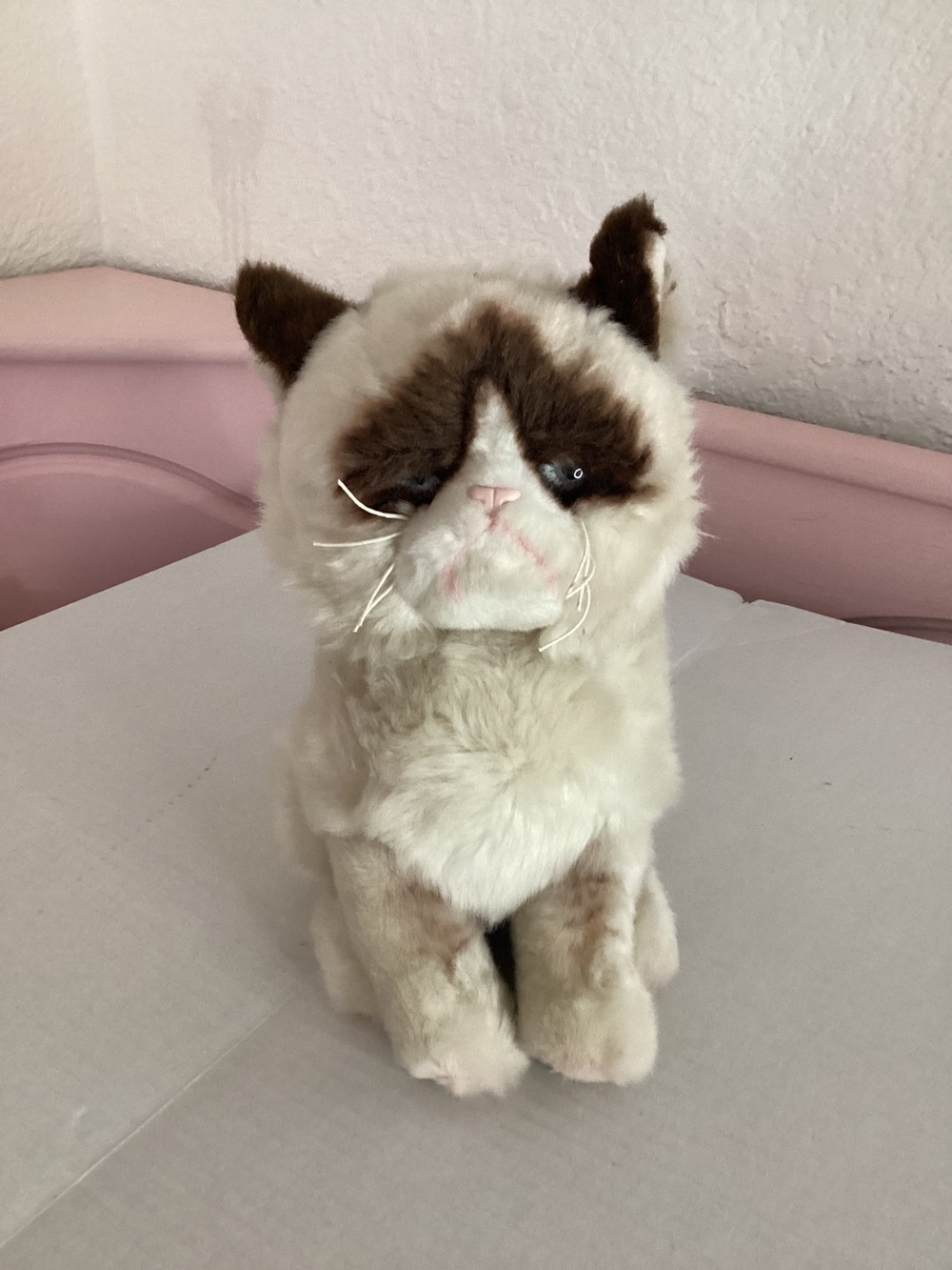 Gund 9” Grumpy Cat Sitting Stuffed Animal Plush Official Meme Cat Toy Look ALike